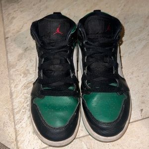 Air Jordan 1 Mid PS 'Black Pine Green